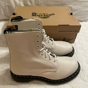 Dr. Martens 1460 Optical White Boots Brand New in Box
